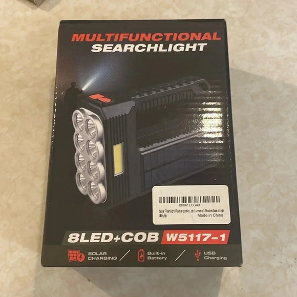 Solar Flashlight Rechargeable 8 LED Handheld, New in Box - Picture 1 of 8